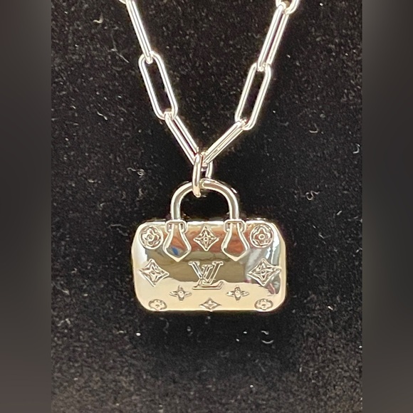 Louis Vuitton Silver Bag Charm Necklace - Picture 3 of 10